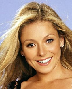 Kelly Ripa - Enter